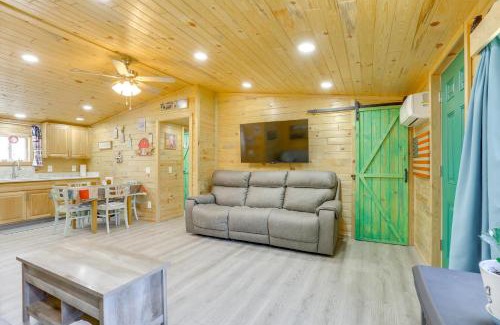 Callicoon Casa | 4 Mi to Delaware River Callicoon Retreat with Deck!
