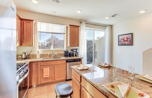 Northeast Reno Casa | 4 Mi to Dtwn Family-Friendly Townhome in Reno