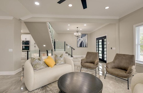 Walbrook Casa | 4 Mi to Dtwn Upscale Home in Baltimore
