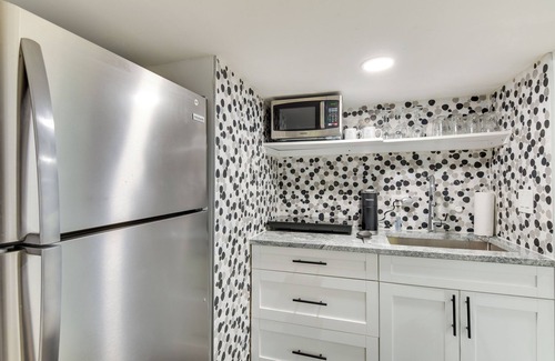 West Park Apartamento | 4 Mi to Hard Rock Stadium: West Park Escape