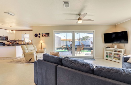 Venice Gardens Casa | 4 Mi to Historic Dtwn Venice: Home w/ Heated Pool!