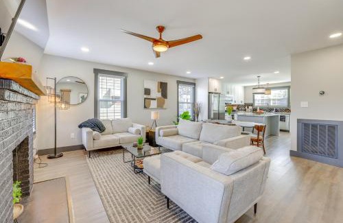 Sans Souci Casa | 4 Mi to Liberty Bridge Greenville Getaway with Deck