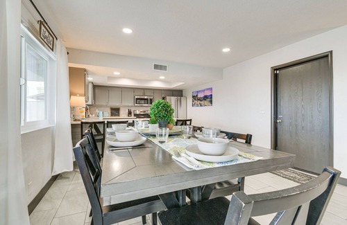 Lake Havasu City Casa | 4 Mi to London Bridge Beach: Family Home w/ Pool!