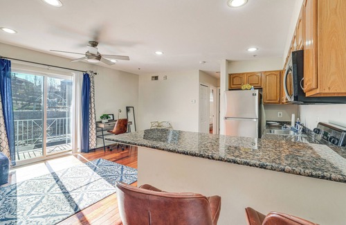 Washington Highlands Condominio | 4 Mi to Nationals Park: DC Condo w/ Balcony!