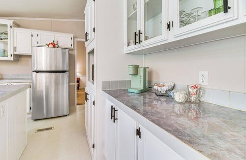 Elizabeth Casa | 4 Mi to Norfork Lake: Country Stay w/ Farm Views!