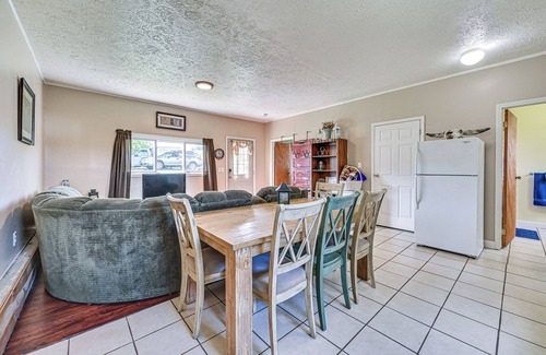 Belpre Casa | 4 Mi to Ohio River: Quiet Guest House w/Yard!