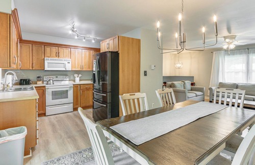 Park Forest Village Casa | 4 Mi to Penn State: Suburban Happy Valley Home
