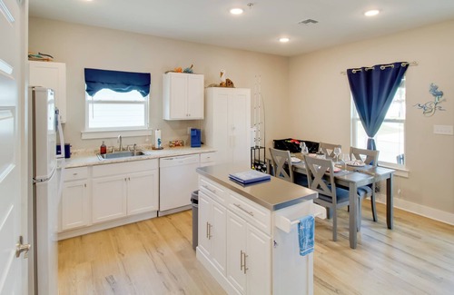 Fulton Cabaña | 4 Mi to Rockport Beach Park: Home w/Resort Perks