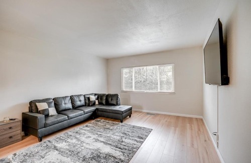 Stockton Casa | 4 Mi to San Joaquin River Remodeled Home with Patio