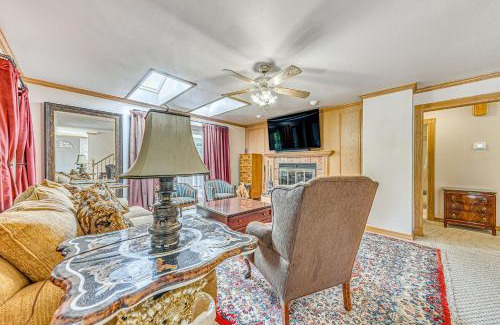 Cloudcroft Casa | 4 Mi to Ski Cloudcroft Family Escape with Fireplace