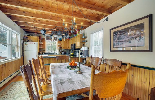 Waitsfield Casa | Mad River Valley Home w / Bañera de hidromasaje-4 mi. a Sugarbush