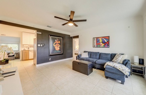 North Andrews Gardens Casa | 4 Mi to the Beach: Pet-Friendly Oakland Park Home