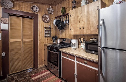 Ruidoso Cabina | 4 Miles: Eclectic 2 Bed/2 Bath Ruidoso Classic
