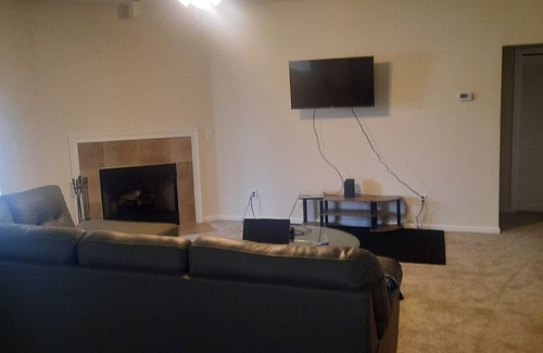 Golden Glades - The Woods Casa | 4 miles from beach! Class A neighborhood.