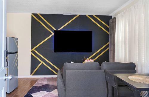East Tampa Apartamento | 4 miles from Downtown Tampa B