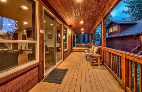 Y Area Casa | 4 miles to Lake, Heavenly, Casinos w/ 7 bedrooms, 5.5 baths, Sleeps 20, 6800 sqf