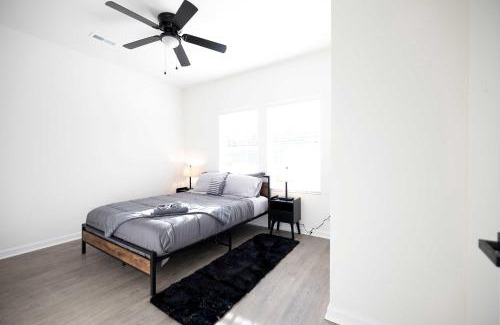 Burlington Casa | 4 Min to Downtown - 10 to Elon - Washer and Dryer