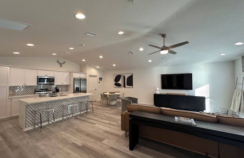 Fellowship Casa | 4 min to WEC, Crownwood Modern, NEW 3bd 2ba cozy townhome close to FAST
