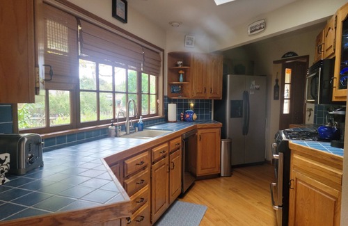 Northwest Carmel Casa | 4 minute walk to the beach or town!