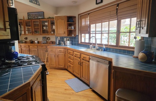 Northwest Carmel Casa | 4 minute walk to the beach or town!