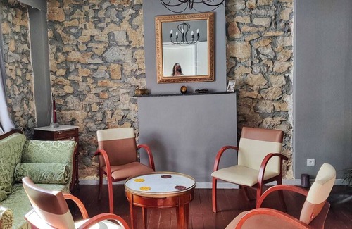 Bohon Casa | 4 minutes by car and 20 minutes by foot to Durbu.