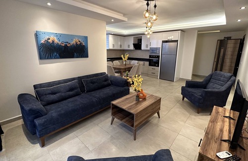 Alanya Villa | 4 Person, Apartment with Shared Pool - AWZ 251