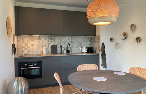 Anjum Casa | Chalet Albatros para 4 personas junto al agua con plaza de aparcamiento