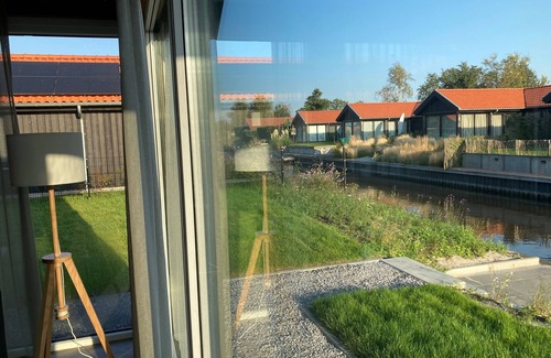 Anjum Casa | Chalet Albatros para 4 personas junto al agua con plaza de aparcamiento