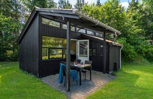 Hampen Casa | 4 person holiday home in Hampen