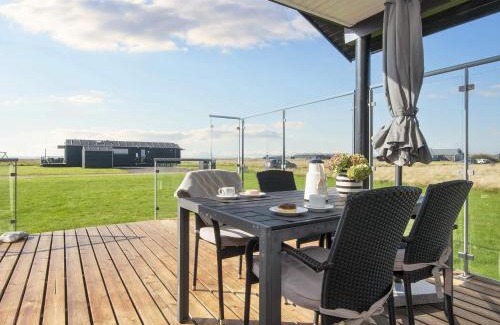 Harboore Casa | 4 person holiday home in Harboøre-By Traum