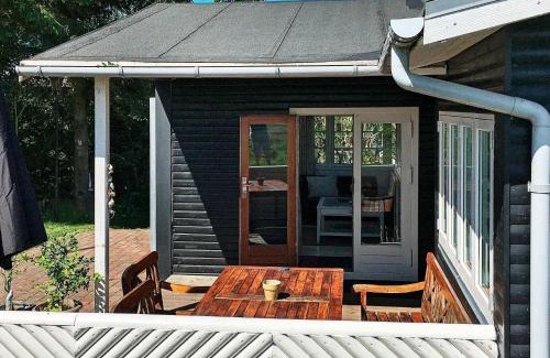 Lakolk Casa | 4 person holiday home in R m