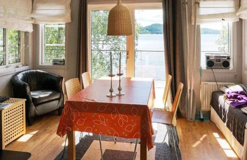 Bullaren Casa | 4 person holiday home in BULLAREN