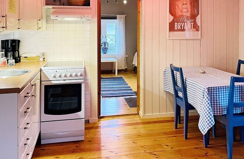 Orust O Casa | 4 person holiday home in HENÅN