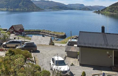 Silda Casa | 4 person holiday home in Selje