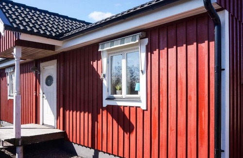 Storlinge Casa | 4 person holiday home in FäRJESTADEN