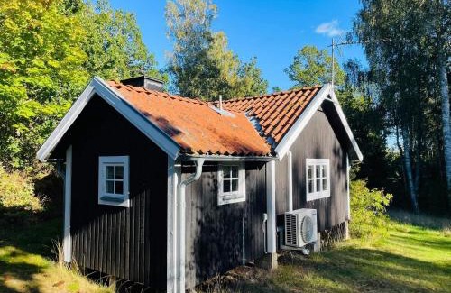 Svarvaremala Casa | 4 person holiday home in HALLABRO-By Traum