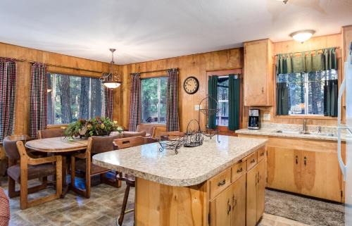 North Wawona Chalet De Esquí | 4 Pine Creek Cabin