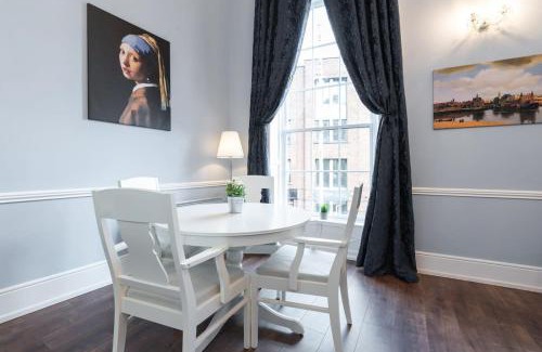 City Centre Dublin Apartamento | 4 Poster Luxury Georgian Apartment