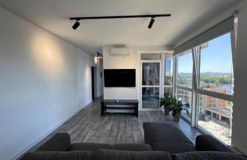 Pozniaky Apartamento | 4 rooms apartment with a view of the Dnieper River