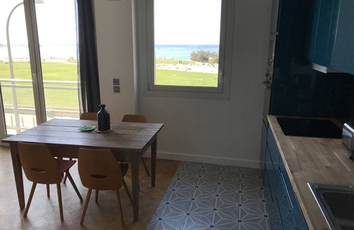 Bonneveine Apartamento | 4 Rooms flat on the sea front, splendid view with sunset! Terrace.