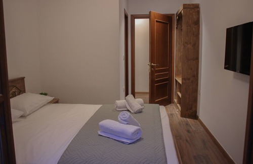 Gjirokaster Hotel | 4 Rooms Hotel