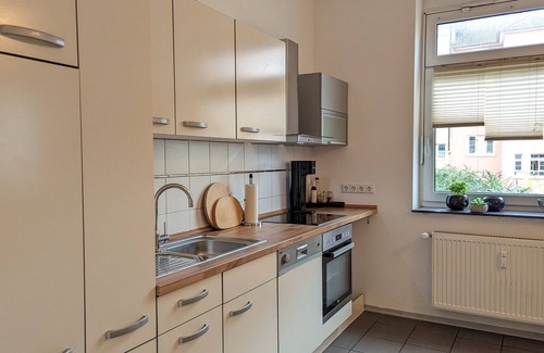 Pforzheim Apartamento | 4 Schlafzimmer, Küche, Großer Wohnbereich, Zentral, Barrierefrei, mit Service