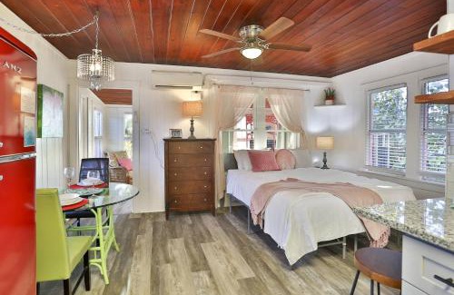 Treasure Island Casa | 4 - Seahorse Cottages - Hibiscus