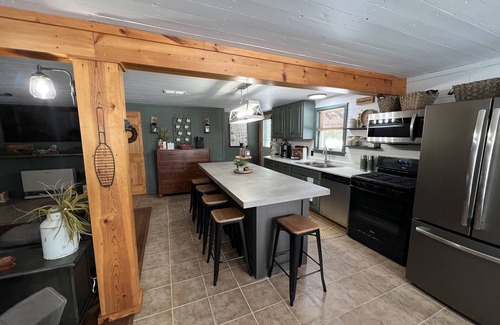 Lawrenceville Cabaña | 4 season Adventures! Waterfront, *Hot tub* Deer River Paradise!