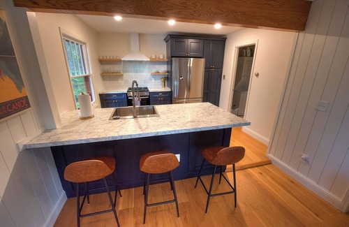 Cable Cabina | 4 Season Lake - Friend & Family Gatherings: Snowmobiling, Fishing, ATV & More!!