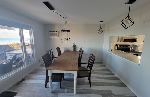 Leamington Cabaña | (4 season) Lake, hot tub, beaches and family fun