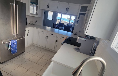 Leamington Cabaña | (4 season) Lake, hot tub, beaches and family fun