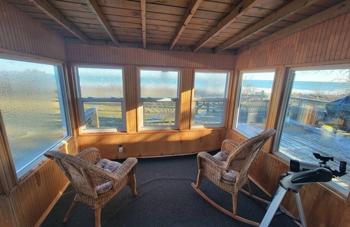 Leamington Cabaña | (4 season) Lake, hot tub, beaches and family fun