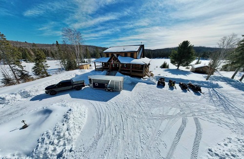 Unorganized North East Parry Sound Cabaña | 4 Season Nature Retreat - Winter Playtime