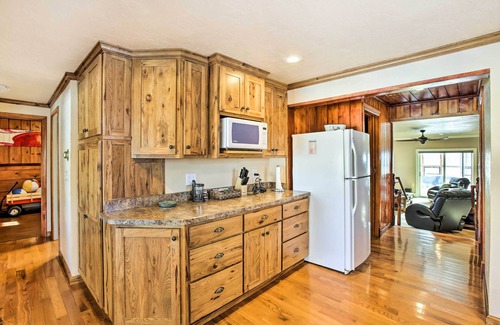 Houghton Lake Casa | ¡NUEVO! Houghton Lake House - Directamente en el paseo marítimo!